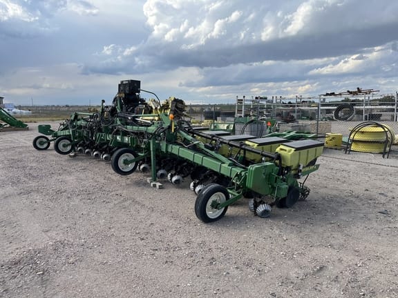 Main image John Deere 1720