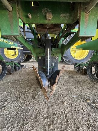 Image of John Deere 1720 equipment image 3