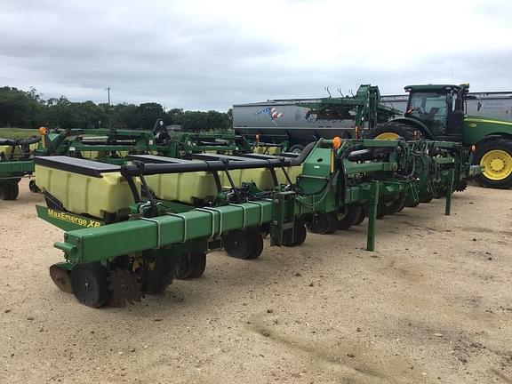 Image of John Deere 1720 Primary image
