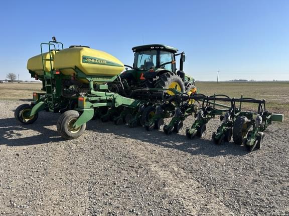 Image of John Deere 1720 equipment image 4