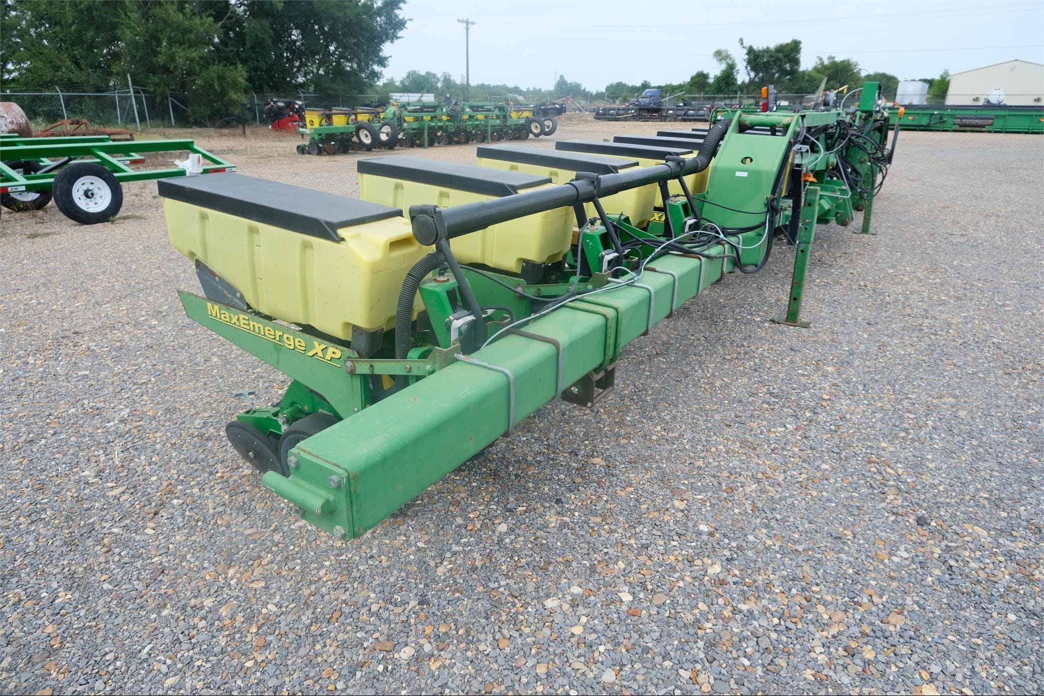 2011 John Deere 1720 Equipment Image0