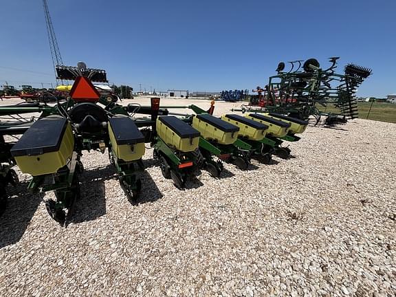 Image of John Deere 1720 equipment image 4