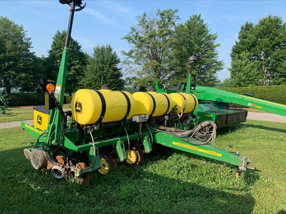 2011 John Deere 1750 Equipment Image0