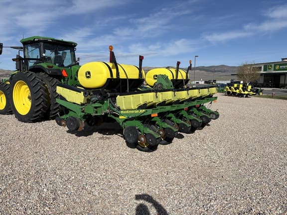 Image of John Deere 1760 equipment image 2