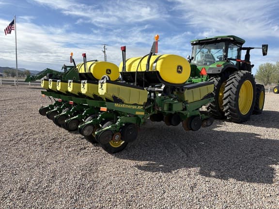 Image of John Deere 1760 equipment image 4