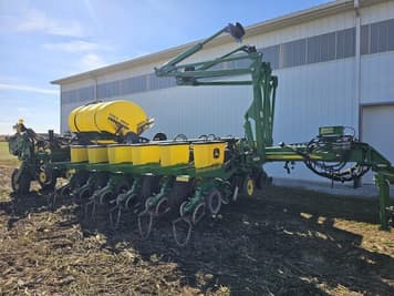 Main image John Deere 1770