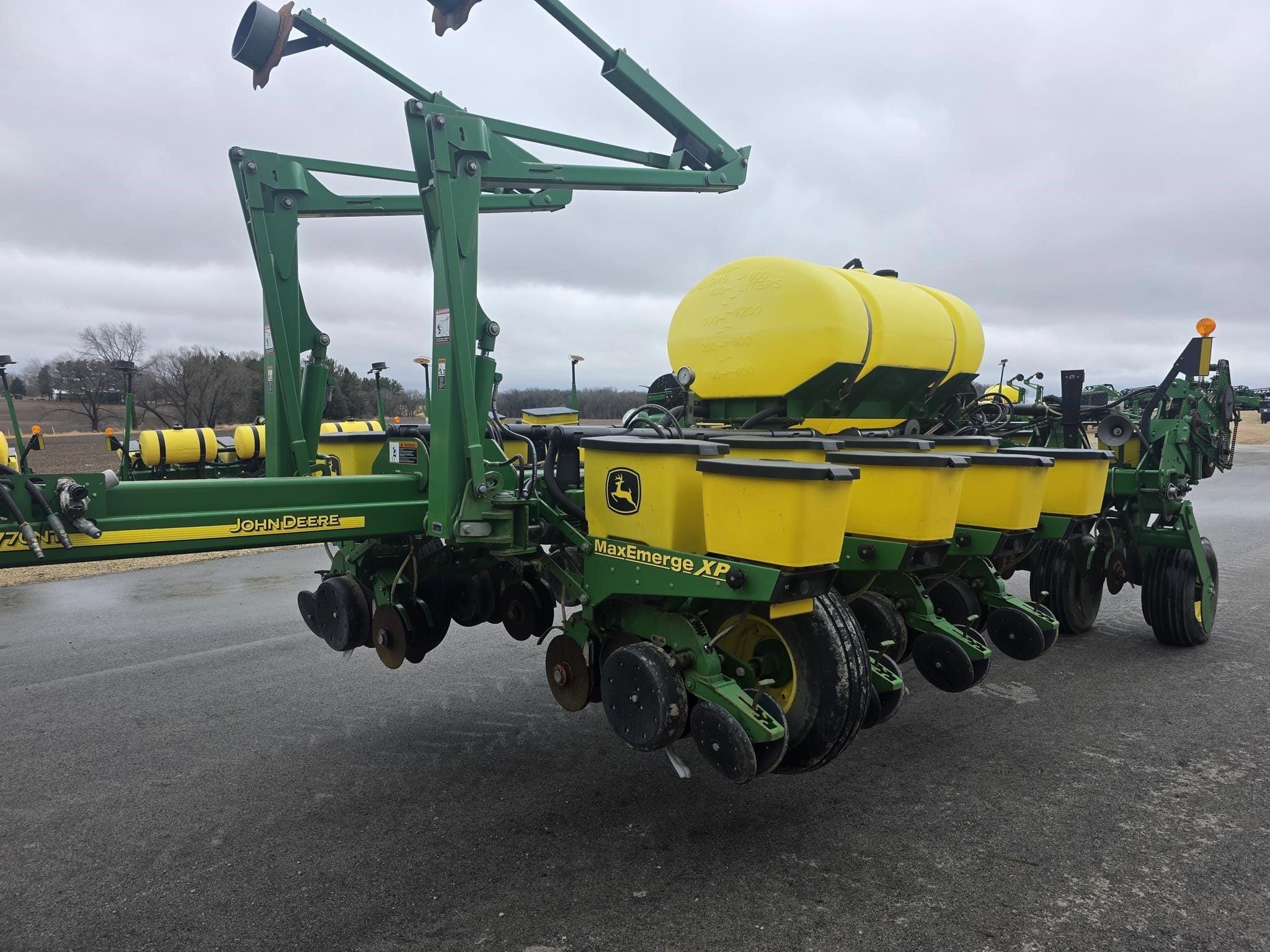 2011 John Deere 1770 Equipment Image0