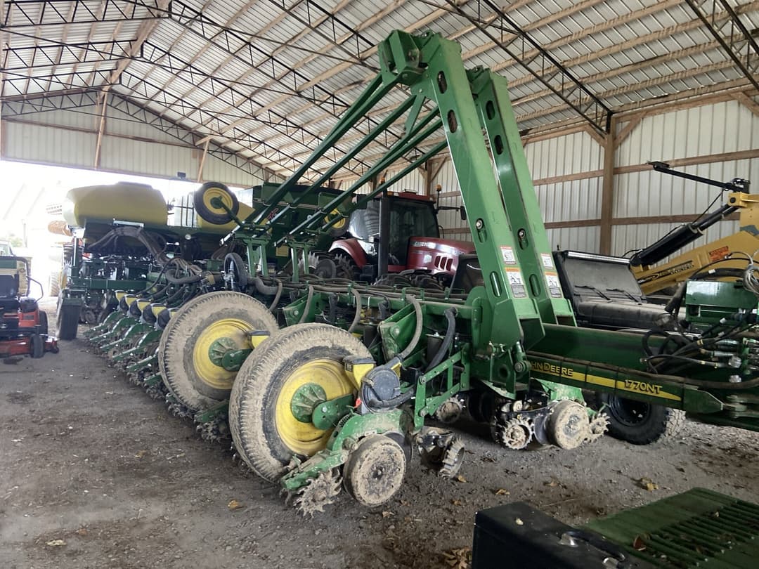 Image of John Deere 1770 Primary image