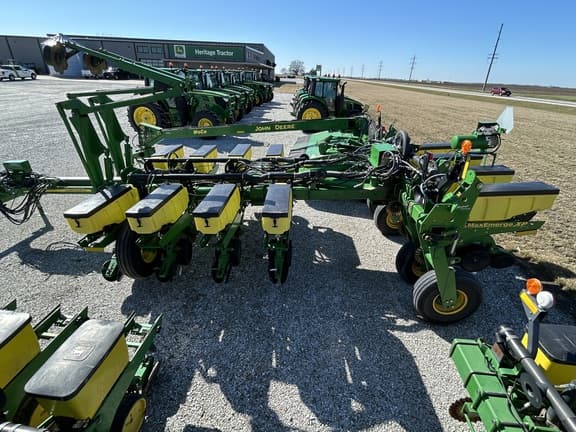 Image of John Deere 1770 equipment image 2