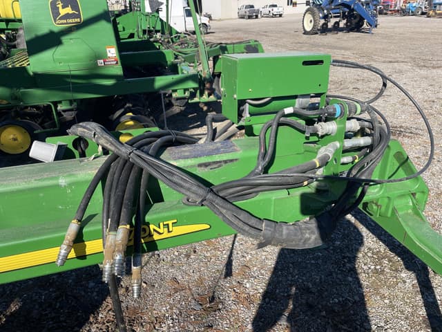 Image of John Deere 1770 equipment image 4