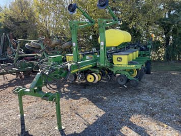 Main image John Deere 1770