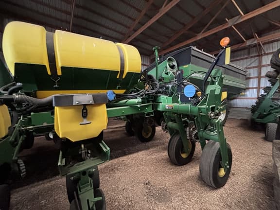 Image of John Deere 1770 equipment image 2