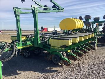 Main image John Deere 1770