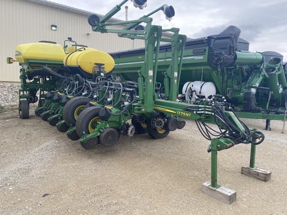 Image of John Deere 1770 equipment image 4