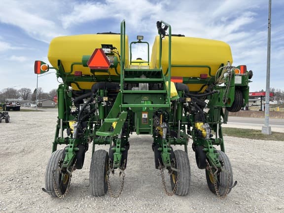 Image of John Deere 1770 equipment image 4