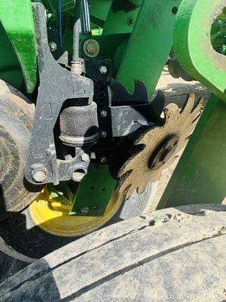Image of John Deere 1770 equipment image 4