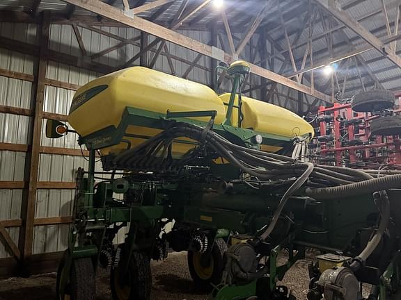 Image of John Deere 1770 Primary image