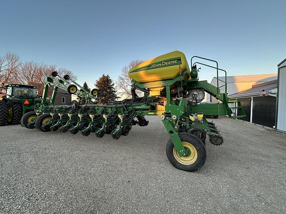 Image of John Deere 1770 Primary image