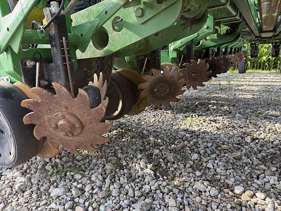 Image of John Deere 1770 equipment image 4