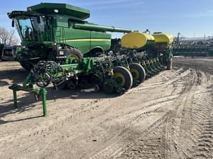 2011 John Deere 1770 Image
