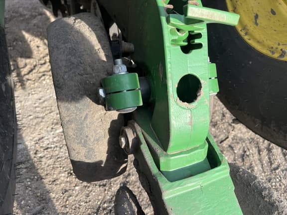 Image of John Deere 1770 equipment image 2