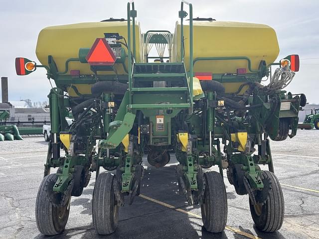 Image of John Deere 1770 equipment image 3