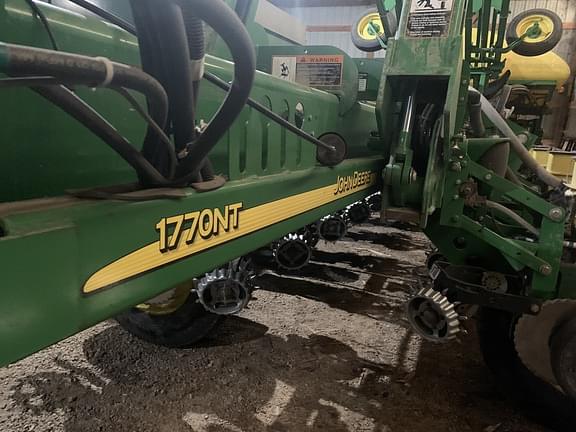 Image of John Deere 1770 equipment image 4