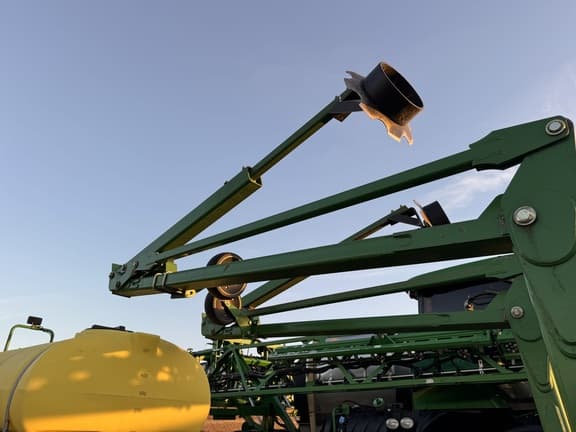 Image of John Deere 1770 equipment image 3