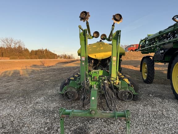 Image of John Deere 1770 equipment image 2