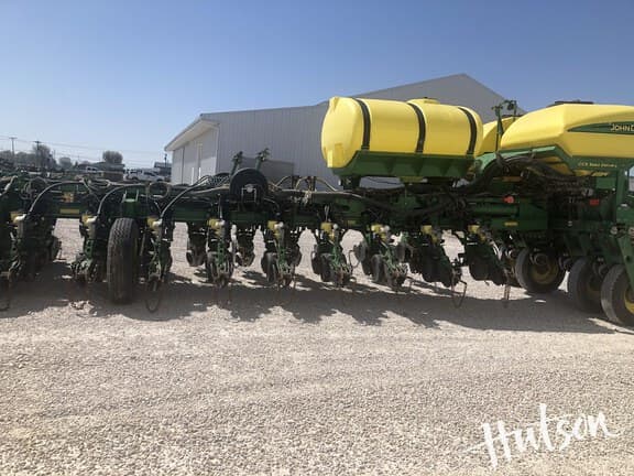 Image of John Deere 1770 equipment image 3