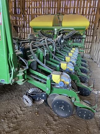 Image of John Deere 1770 Primary image