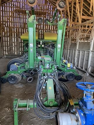 Image of John Deere 1770 equipment image 3