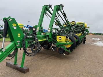 Main image John Deere 1770