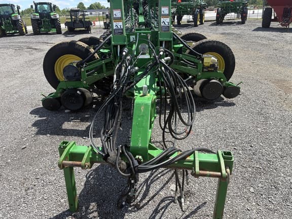 Image of John Deere 1770 equipment image 4