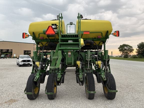 Image of John Deere 1770 equipment image 4