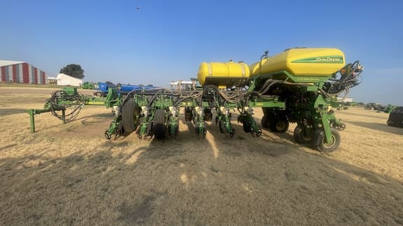 Image of John Deere 1770 equipment image 4