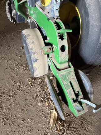 Image of John Deere 1770 equipment image 1