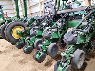 Main image John Deere 1770 19