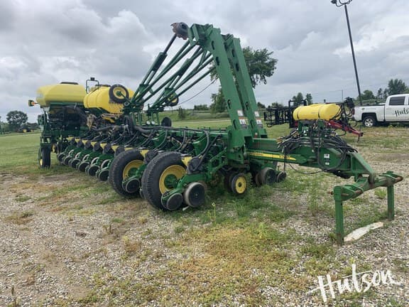 Image of John Deere 1770 Primary image