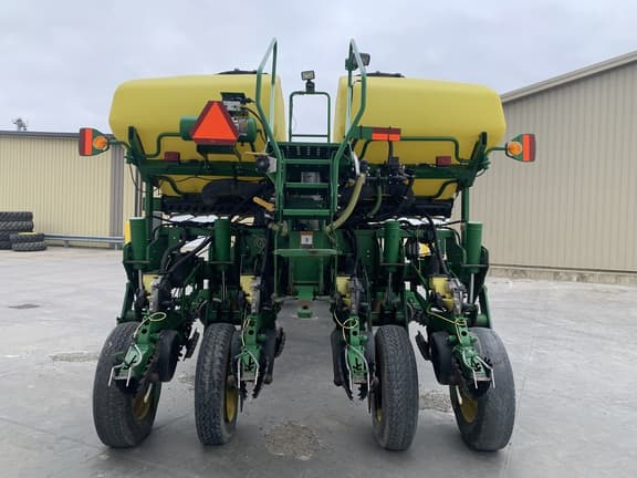 Image of John Deere 1770 equipment image 4