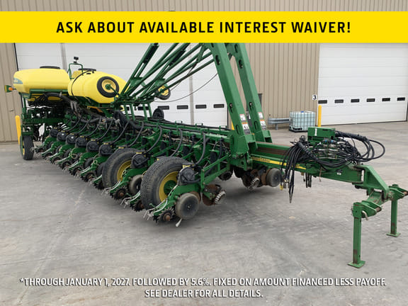 2011 John Deere 1770 Equipment Image0