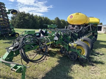 Main image John Deere 1770