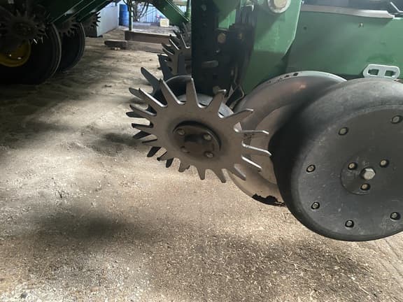 Image of John Deere 1770 Image 1