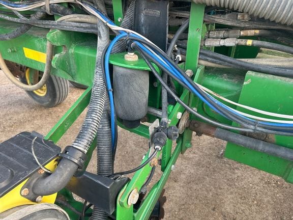 2011 John Deere 1770 Equipment Image0