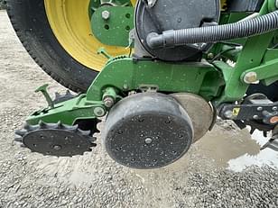 Main image John Deere 1770 17