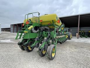 Main image John Deere 1770 3