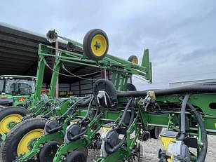 Main image John Deere 1770 7