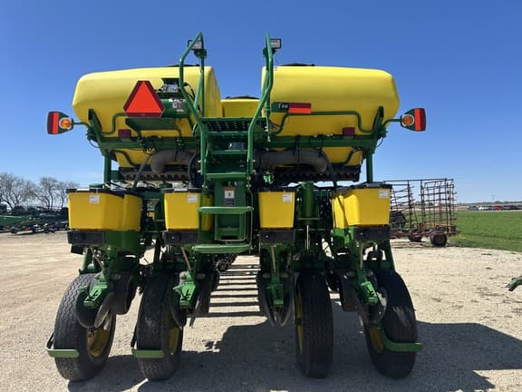 Image of John Deere 1770 equipment image 4