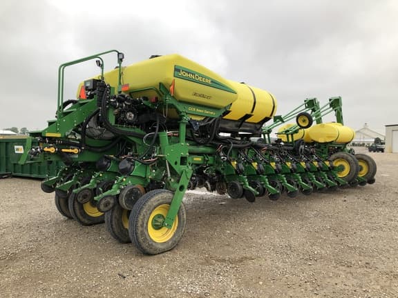 Image of John Deere 1770 equipment image 4