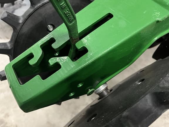 Image of John Deere 1790 equipment image 4